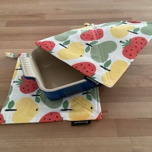 Set of 2 Finlayson Pot Holders - Excellent Condition!